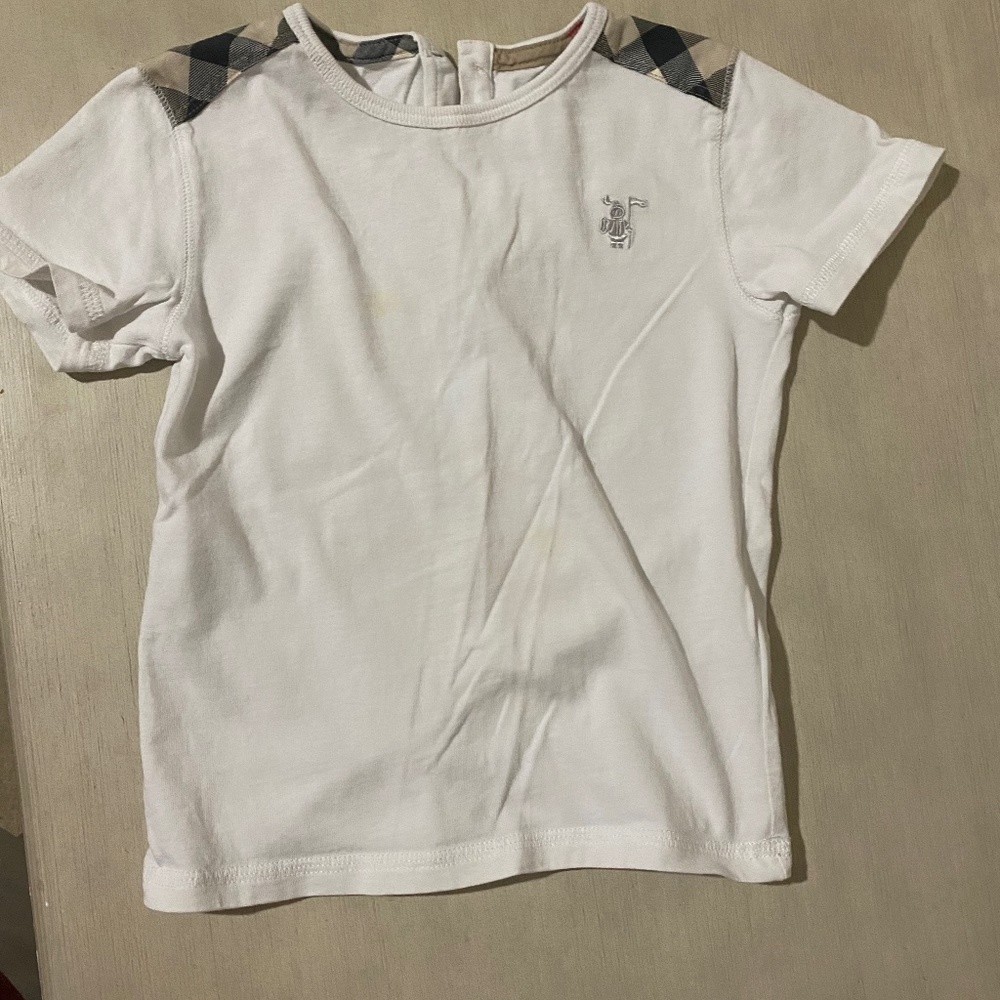 Burberry kids tee shirt 3Y